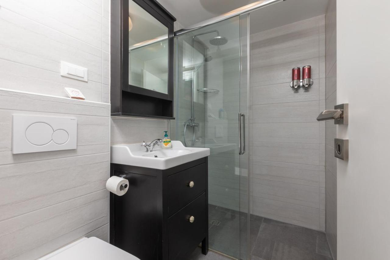 Apartment Coastal Villa Макарска Екстериор снимка