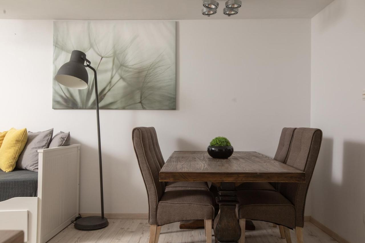 Apartment Coastal Villa Макарска Екстериор снимка
