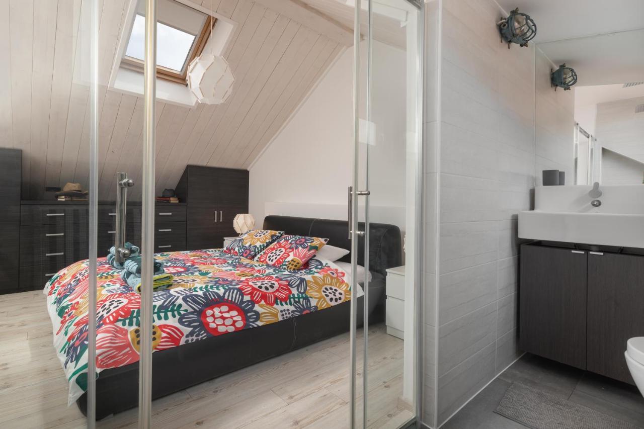 Apartment Coastal Villa Макарска Екстериор снимка