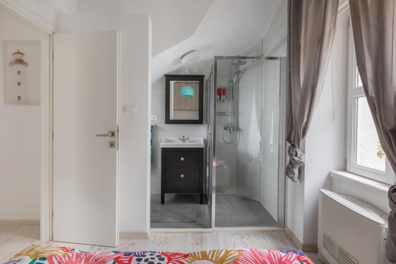 Apartment Coastal Villa Макарска Екстериор снимка